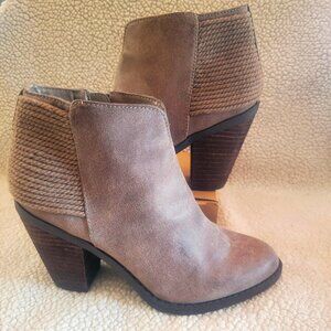 Carlos Santana Everett Booties - Faux Suede Chunky Western Style Heel - Size 6